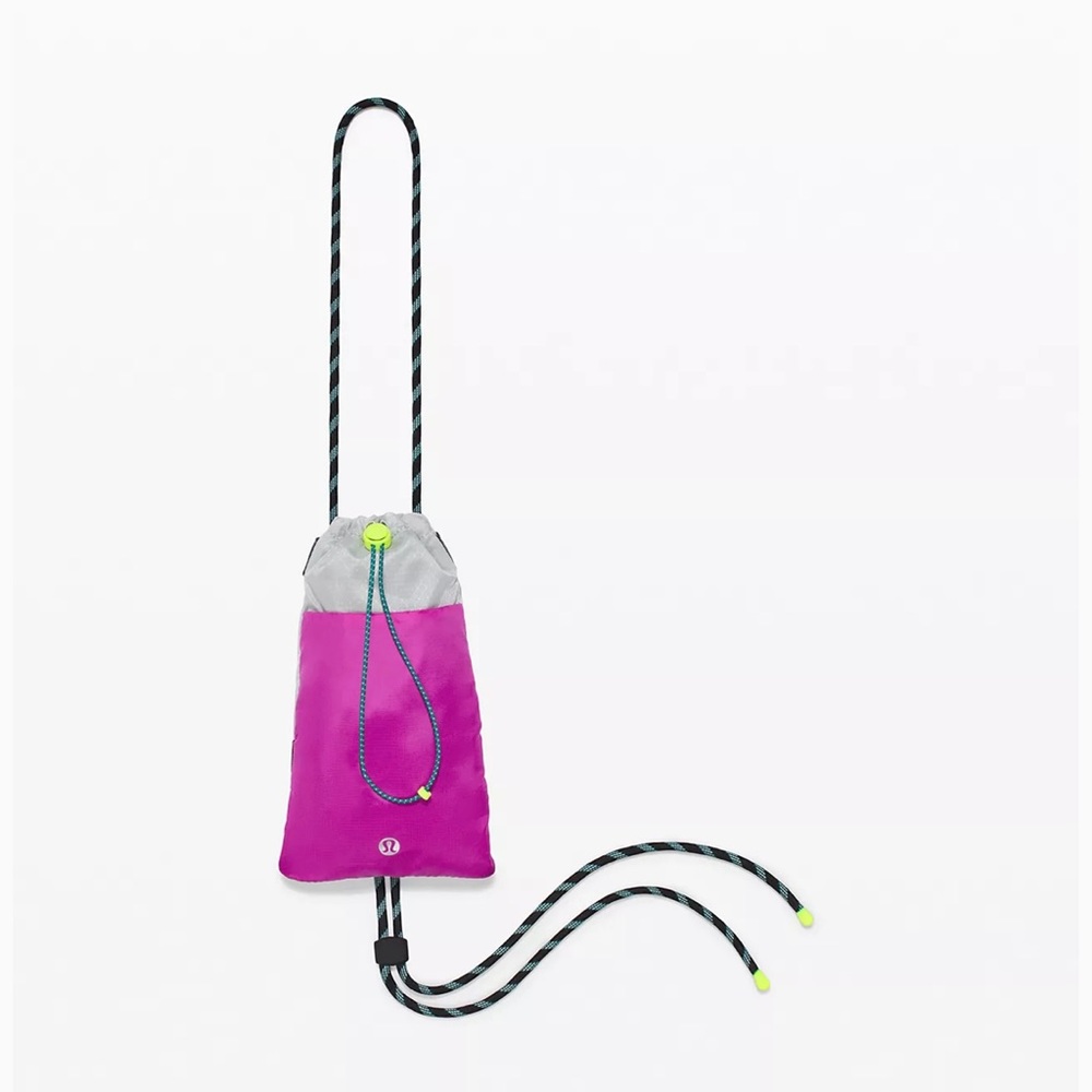 Lululemon Play Forward Crossbody Pouch